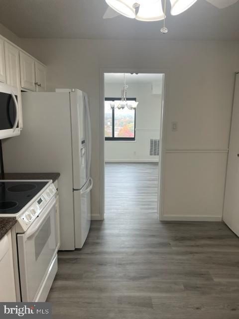 Foto del edificio - 203 Yoakum Pkwy