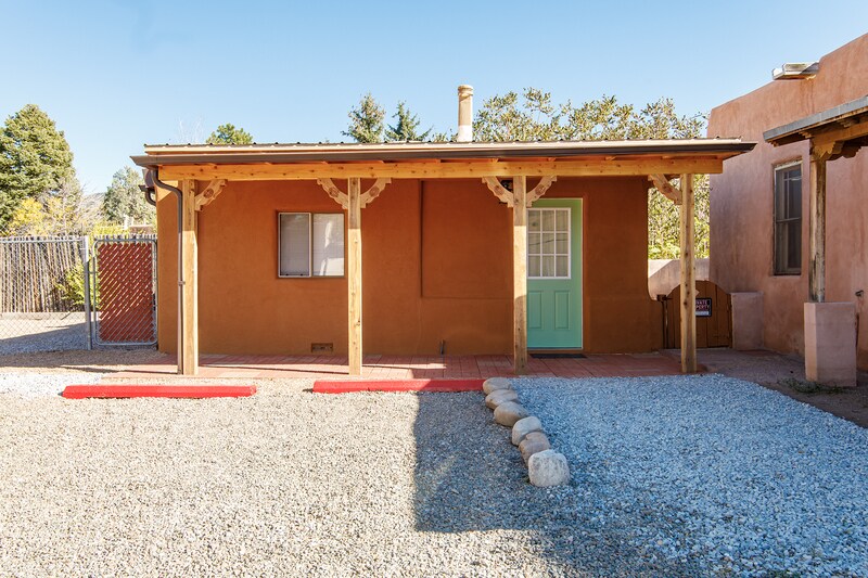 913 1/2 Old Pecos Trail, Santa Fe, NM 87505 House Rental in Santa Fe