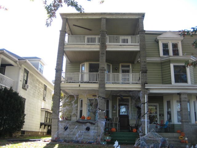 Primary Photo - 208 N Front St