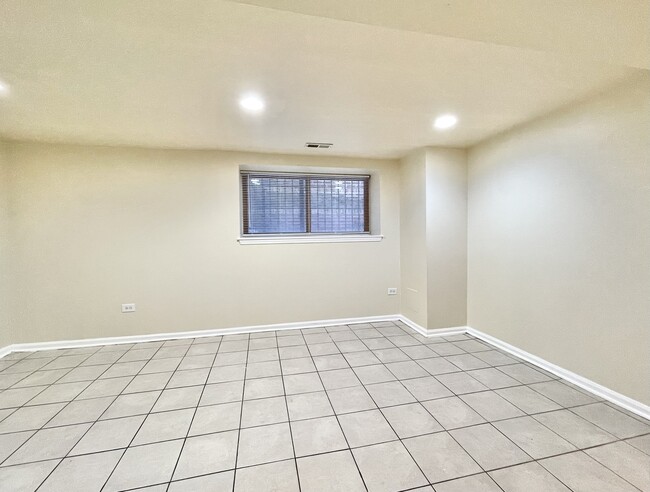 Foto del edificio - 4831 N Sawyer Ave