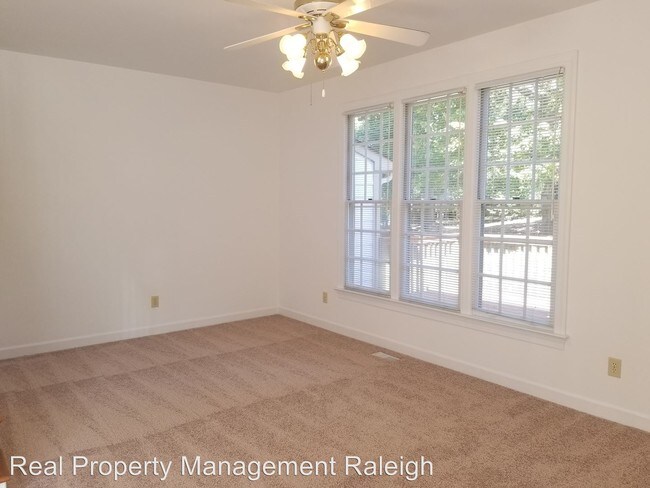 Building Photo - 206 Windbyrne Dr