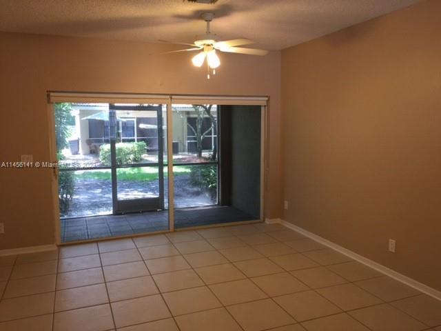 Foto del edificio - 376 SW 122nd Ave