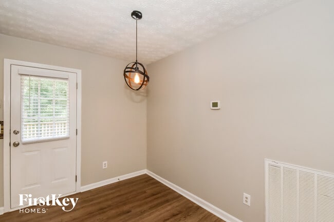 Foto del edificio - 176 Shadow Wood Dr