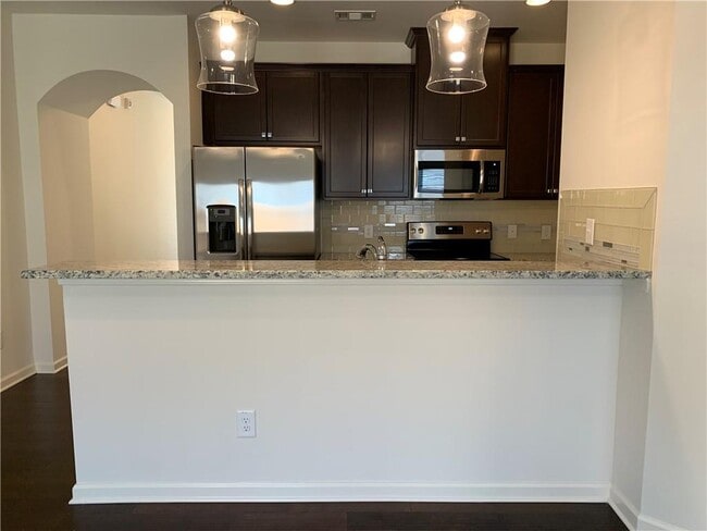 Building Photo - 4987 Longview Walk