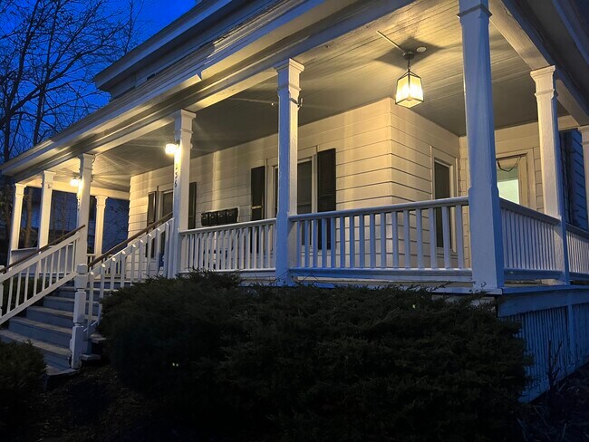 Foto del edificio - 234 Shelburne Rd