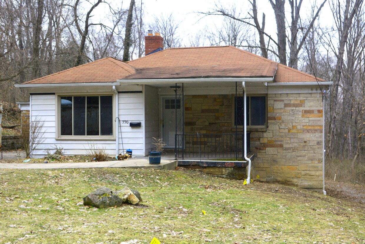 770 Old Furnace Rd, Youngstown, OH 44511 House for Rent in Youngstown