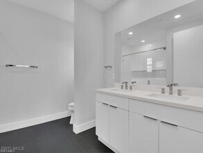 Building Photo - 4550 29th St SW Building Photo - 4550 29th St SW