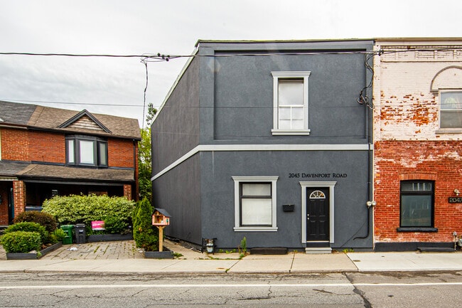 Building Photo - 2045 Davenport Rd