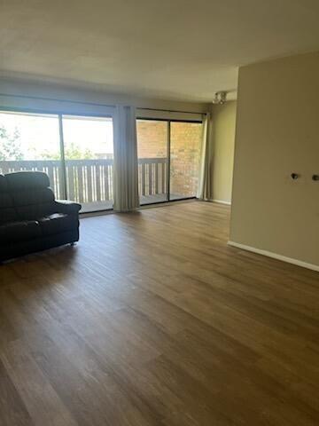 Foto del edificio - 1245 S Maple Rd