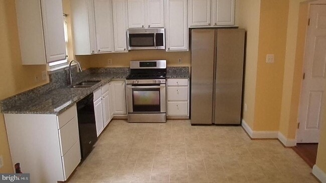 Building Photo - 2554 Miranda Ct