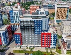 Building Photo - 258A-258A Sunview St