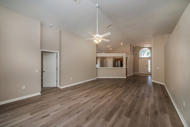 Foto del edificio - 1609 Carson White Ln