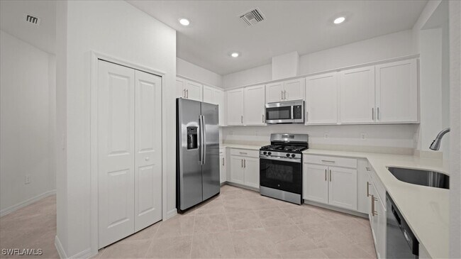 Foto del edificio - 14730 White Pearl Rd