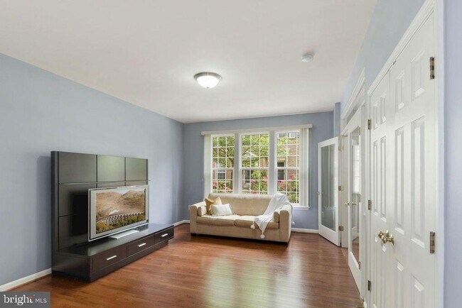 Foto del edificio - 2366 Huntington Station Ct
