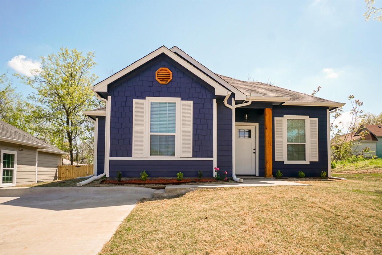 320 W Bond St, Denison, TX 75020 House for Rent in Denison, TX