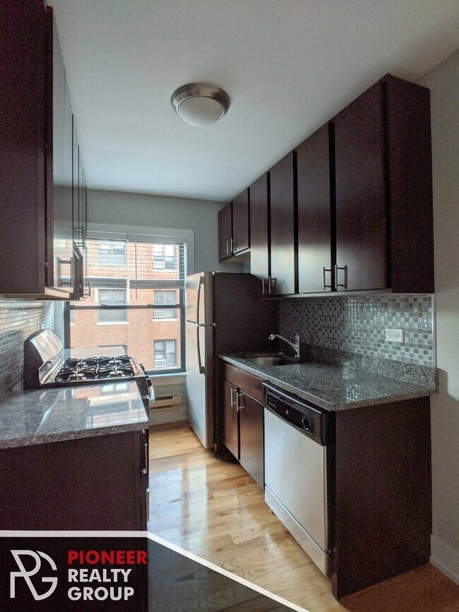 Foto del edificio - 2909 N Mildred Ave