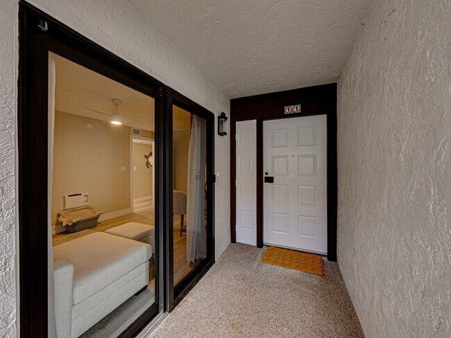 Foto del edificio - 4082 Belair Ln