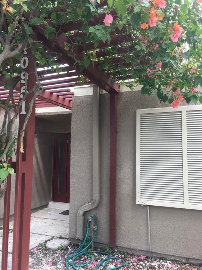 Photo - 10951 N Lakeview Dr House