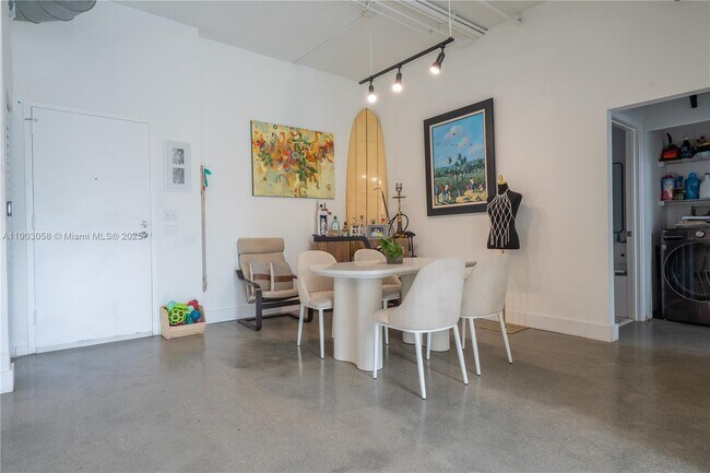 Building Photo - 2001 Biscayne Blvd