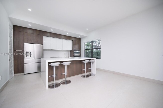 Foto del edificio - 8842 NW 161st Terrace