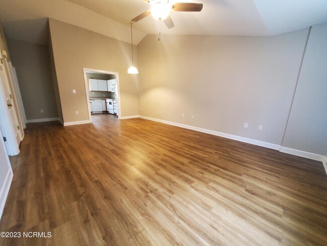 Building Photo - 4660 Weyerhaeuser Rd