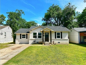 Building Photo - 1225 NW 99th St