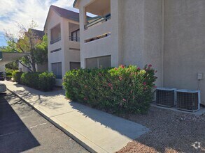 Building Photo - 5111 S Lindell Rd