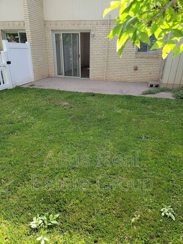 Foto del edificio - 3330 Glenarm Rd