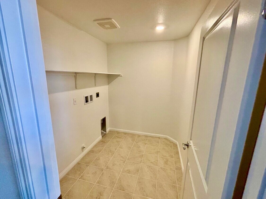 Foto principal - 1570 Pinchot Dr