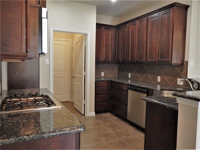 Building Photo - 4666 Penelope Ln