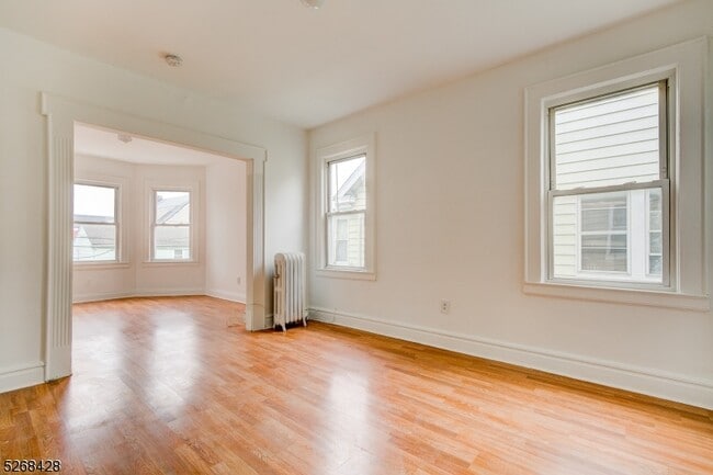 Building Photo - 155 Dewey St