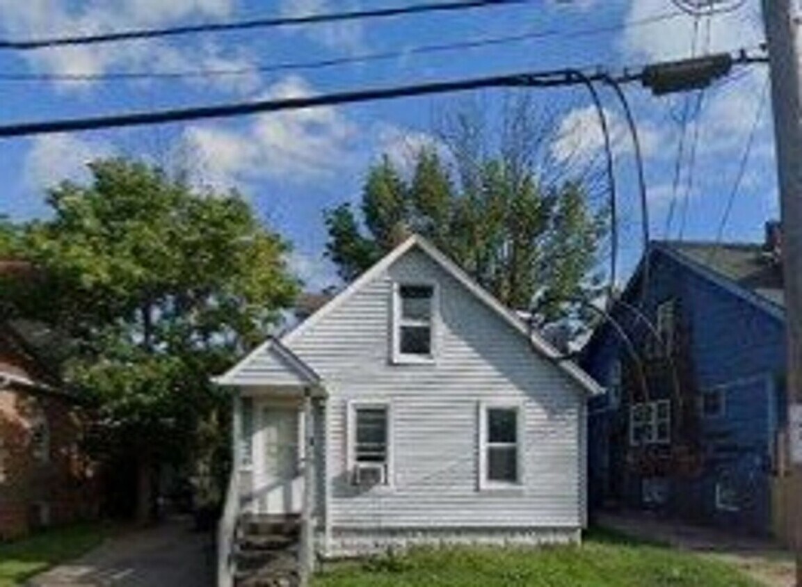 Foto del edificio - Section 8 Accepted, Cozy 3BR 1BA Home
