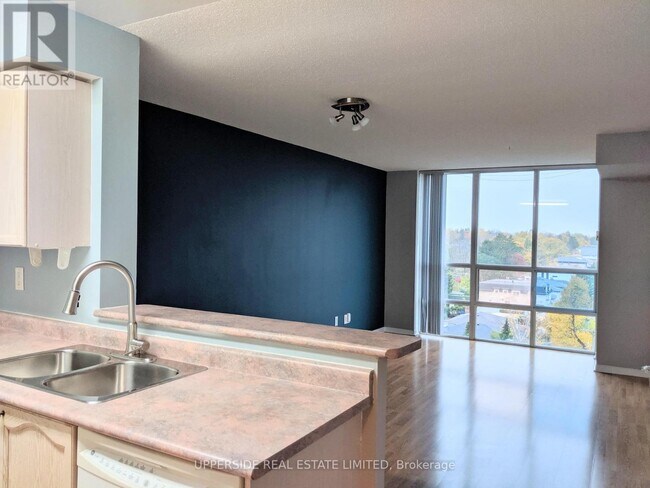 Photo du bâtiment - 233 Beecroft Rd