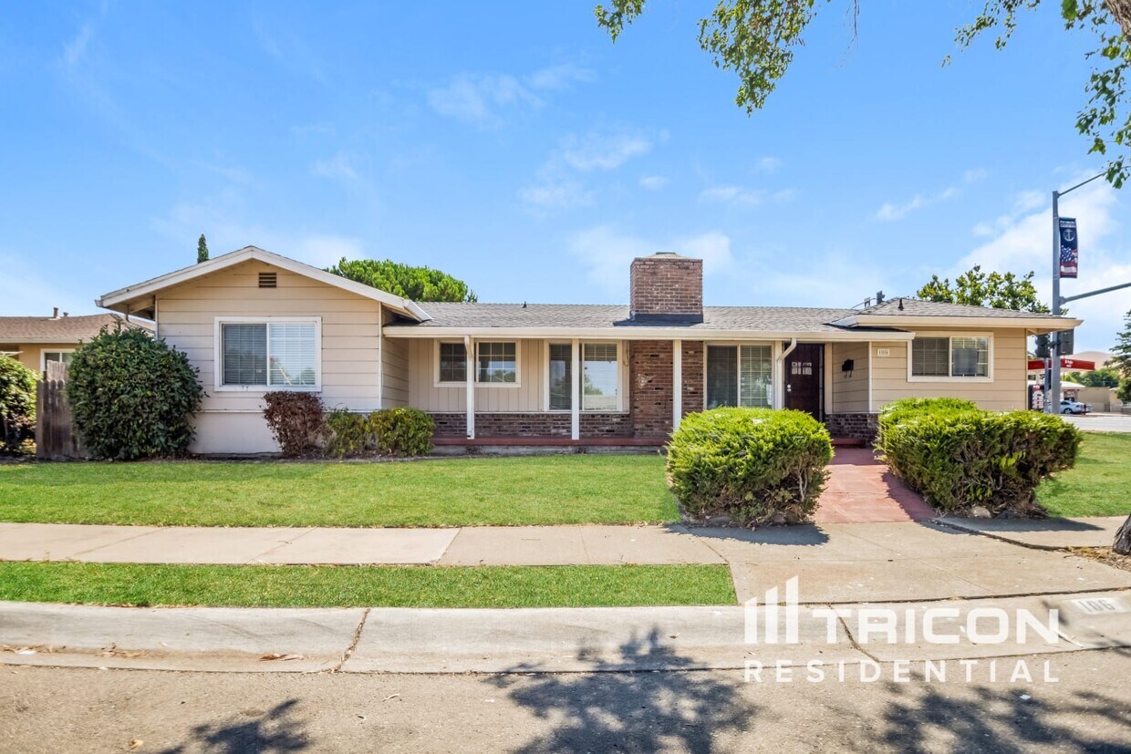 Primary Photo - 106 Sierra Drive Pittsburg CA