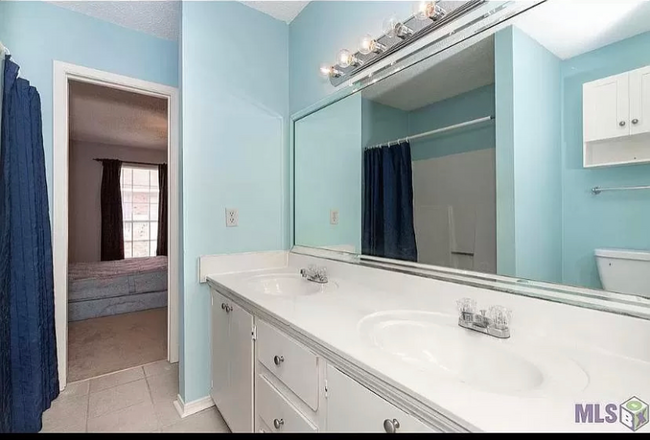 Building Photo - 1704 Brightside Dr