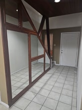 Building Photo - 4011 Alshire Dr