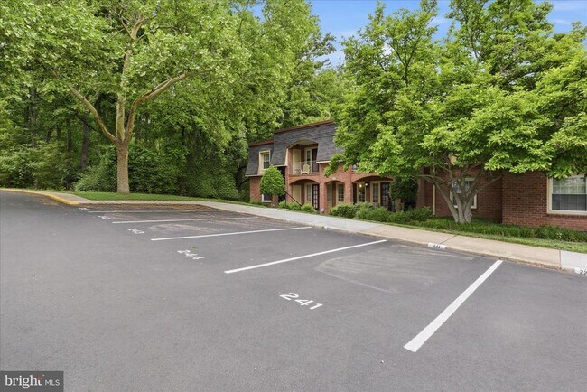 Foto del edificio - 8114 Colony Point Rd