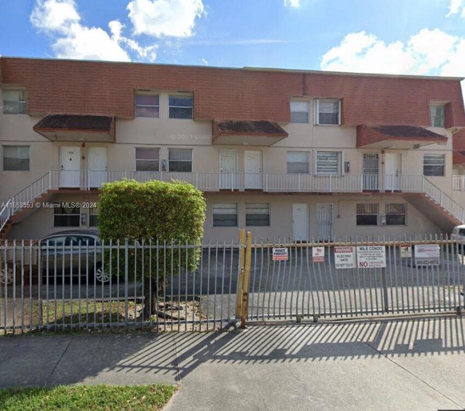Primary Photo - 1560 W 46th St