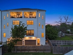 Building Photo - 4306 Center St