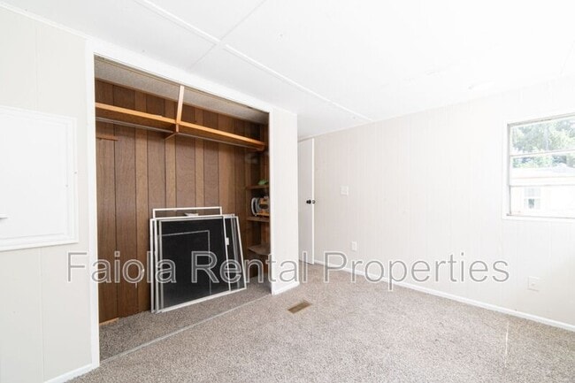 Building Photo - 36 Hale Ave