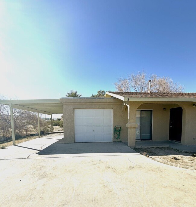 Building Photo - 73445 Sunnyvale Dr