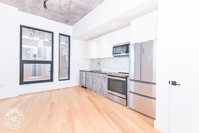 Foto del edificio - 312 Broadway