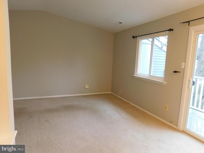 Building Photo - 105B Mulberry Cove