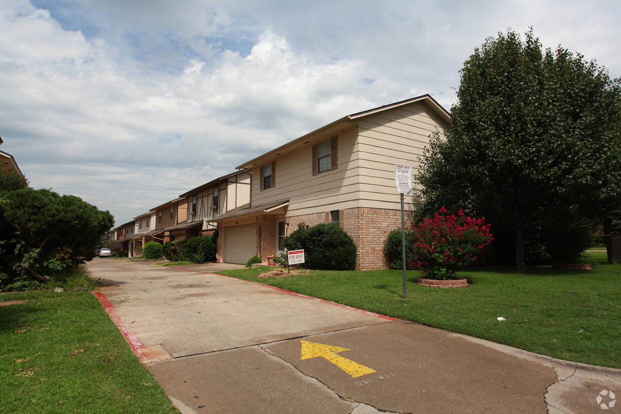 Foto del edificio - Lake Park Private Homes