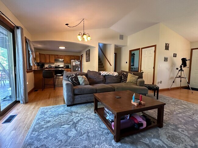 Foto del edificio - 46 Prodell Rd