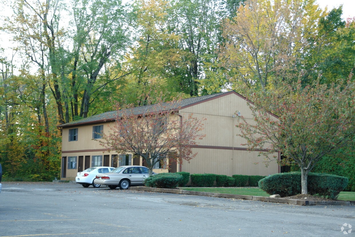 WOODSIDE APARTMENTS Apartments in Erie, PA