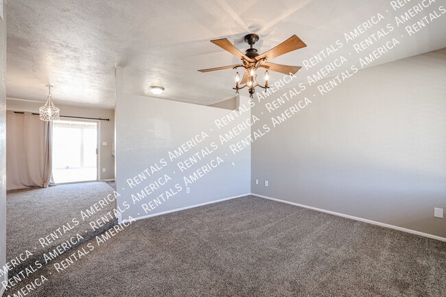 Building Photo - 1453 W Tonopah Dr