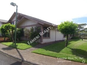 Building Photo - 98-1752-1752 Ka?ahumanu St