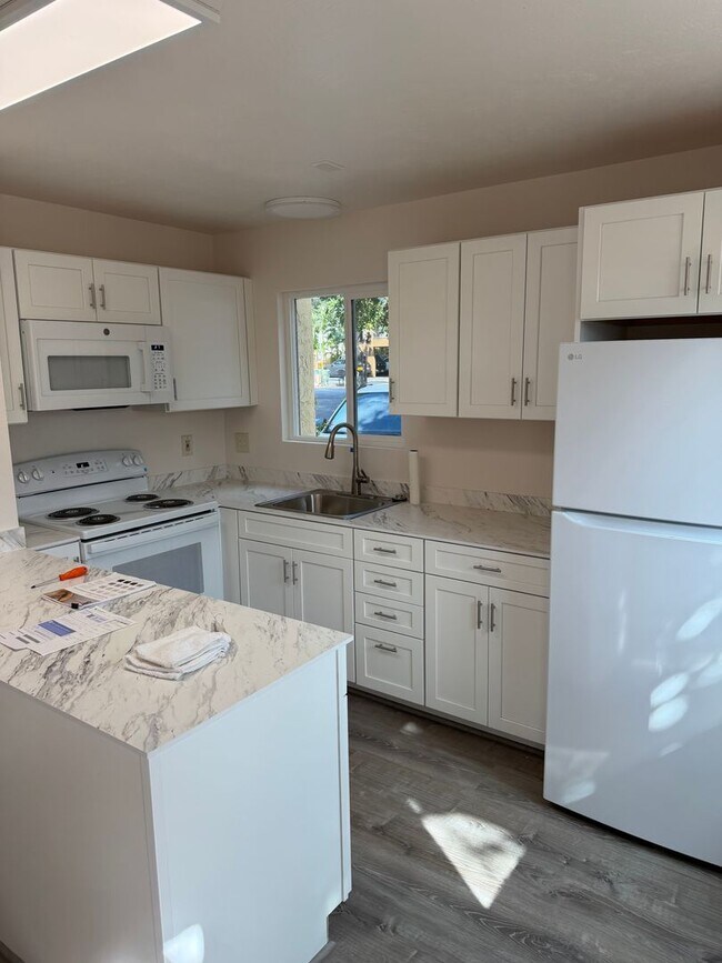 Foto del edificio - Aloha Apartments