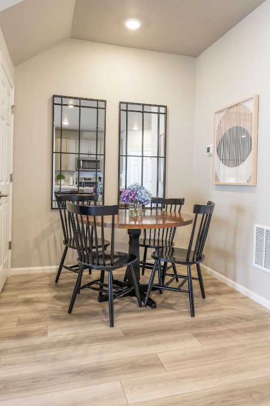 Foto del edificio - 750 N Rome St